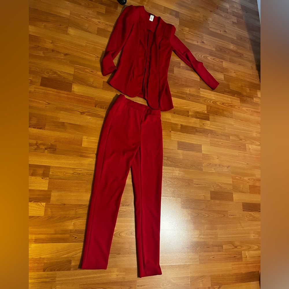 Fashion Nova medium/dark red suit small- worn 1x